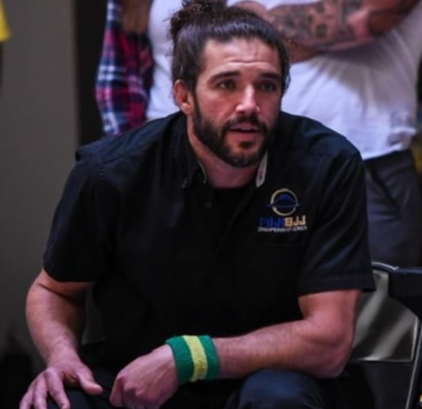 Stefan Kloss coaching at a brazilian jiu jitsu competition